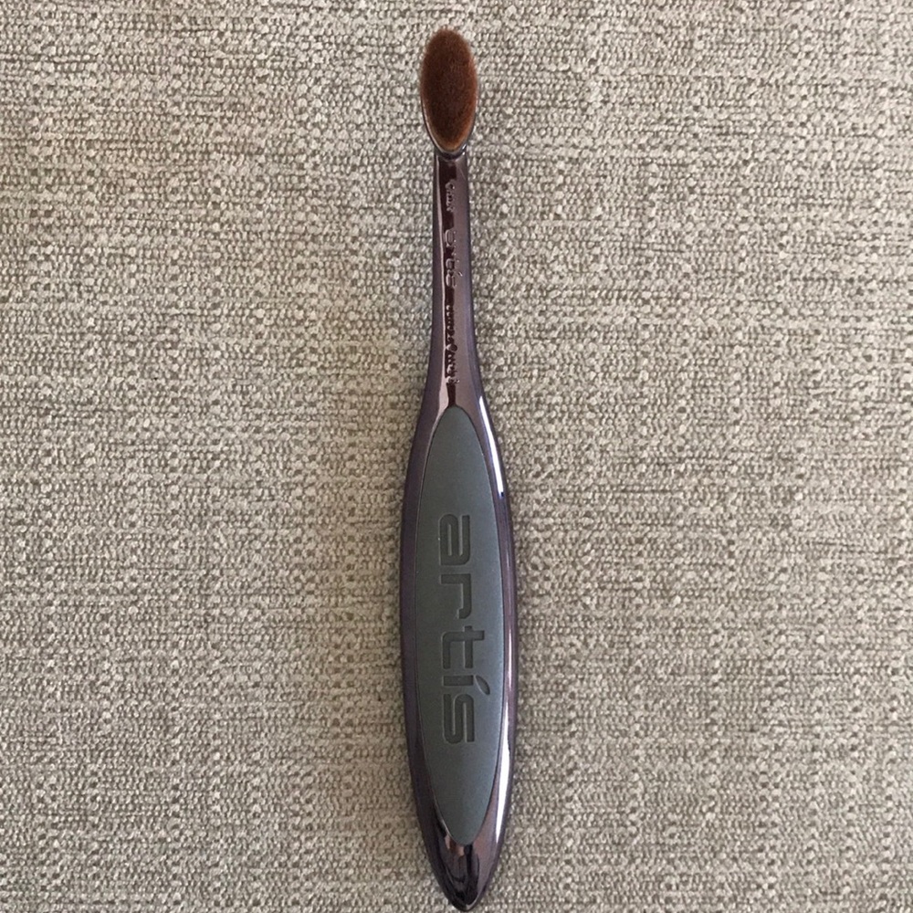 Artis Elite Smoke Oval 3 Brush